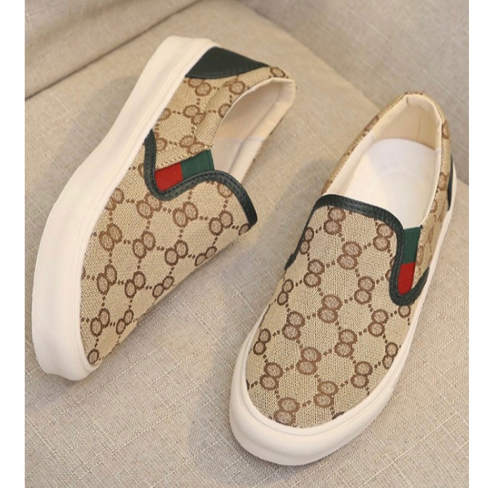Casual Slip in Sneakers
